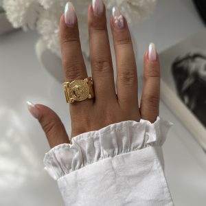 انگشتر ورساچ