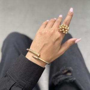 دستبند میخی